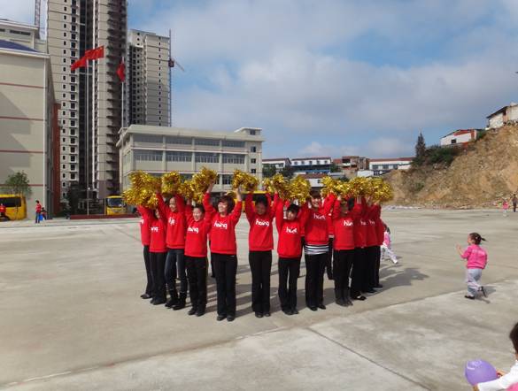 老師們，辛苦了！活動(dòng)結(jié)束我們也獎(jiǎng)勵(lì)您帖小紅花，啊！