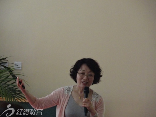 北京紅纓直營(yíng)園德州園召開母親節(jié)精品講座