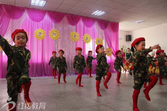 四川峨眉紅纓希望藝術幼兒園舉辦重陽節(jié)主題活動