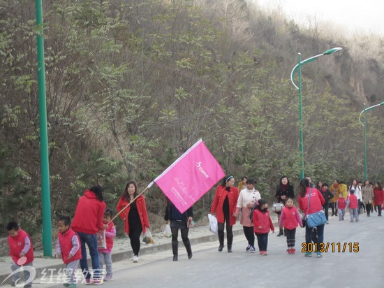 山西紅纓英華雙語(yǔ)幼兒園開(kāi)展遠(yuǎn)足活動(dòng)