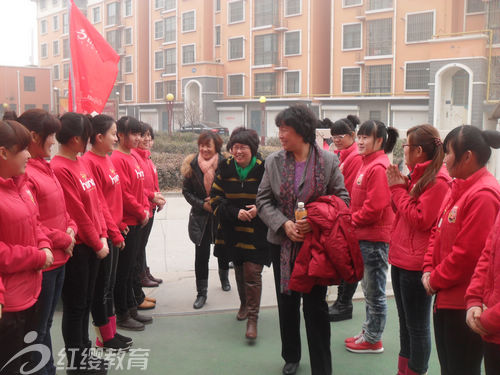 山東德州紅纓利民幼兒園召開家長(zhǎng)見面會(huì)
