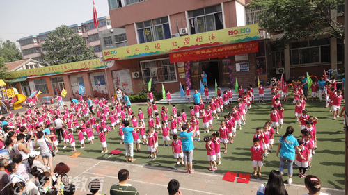 山東壽光紅纓愛心雙語幼兒園舉辦六一活動(dòng)