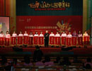 全國優(yōu)秀幼兒園獲獎(jiǎng)?wù)吲c郭福昌理事長合影