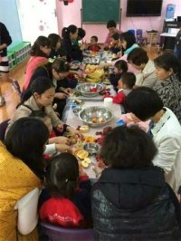 寶貝和家長們制作的多認真?。? border=