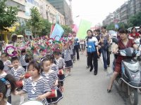 我們的禮儀小方隊(duì)！