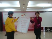 劉園長在講述4K展示活動(dòng)流程