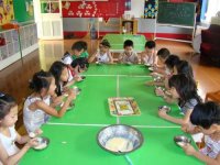 吃的真開心?。趧?dòng)最光榮！