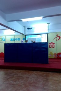 一馬當(dāng)先，一路向前