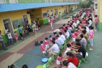 給爸爸一個(gè)愛(ài)的擁抱