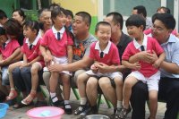 爸爸說(shuō)：寶貝，我愛(ài)你！永遠(yuǎn)愛(ài)你！