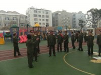 歡迎總后首長(zhǎng)來我園視察工作。